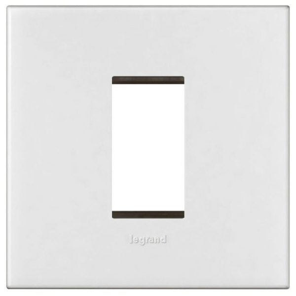 Legrand 575700 1MODULE WHITE COVER WITH FRAME ARTEOR PLATE
